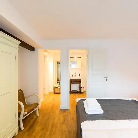 Zur Burgstiege Hotel *