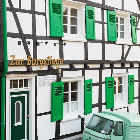 Zur Burgstiege * ゾーリンゲン