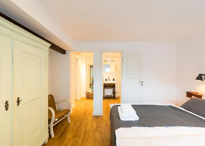 Zur Burgstiege Hotel *